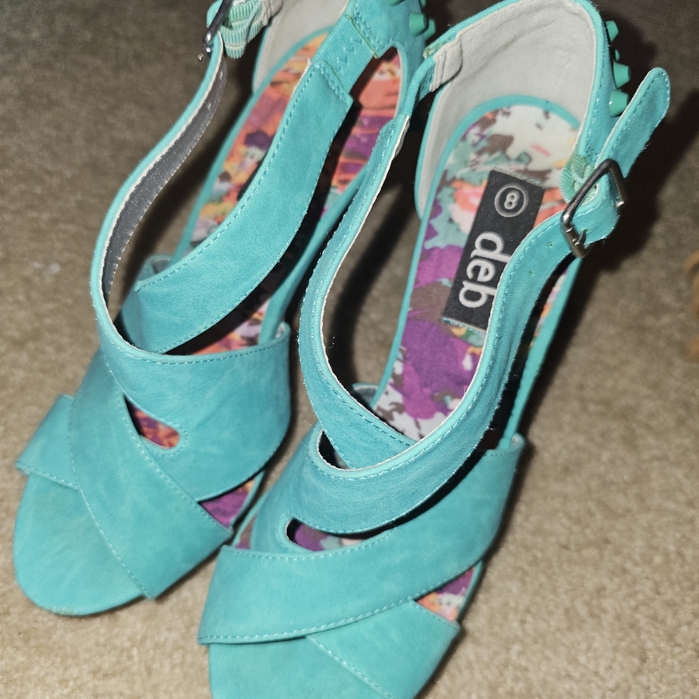High heels - Picture 2 of 3